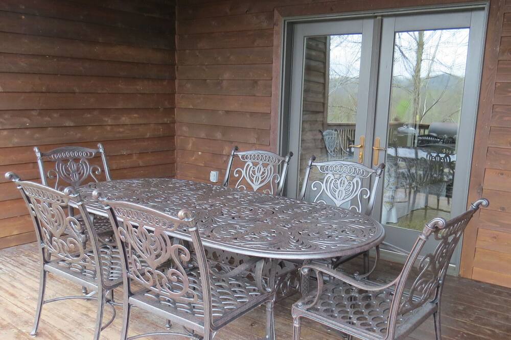 Photo of Patio Balcony in Van Buren