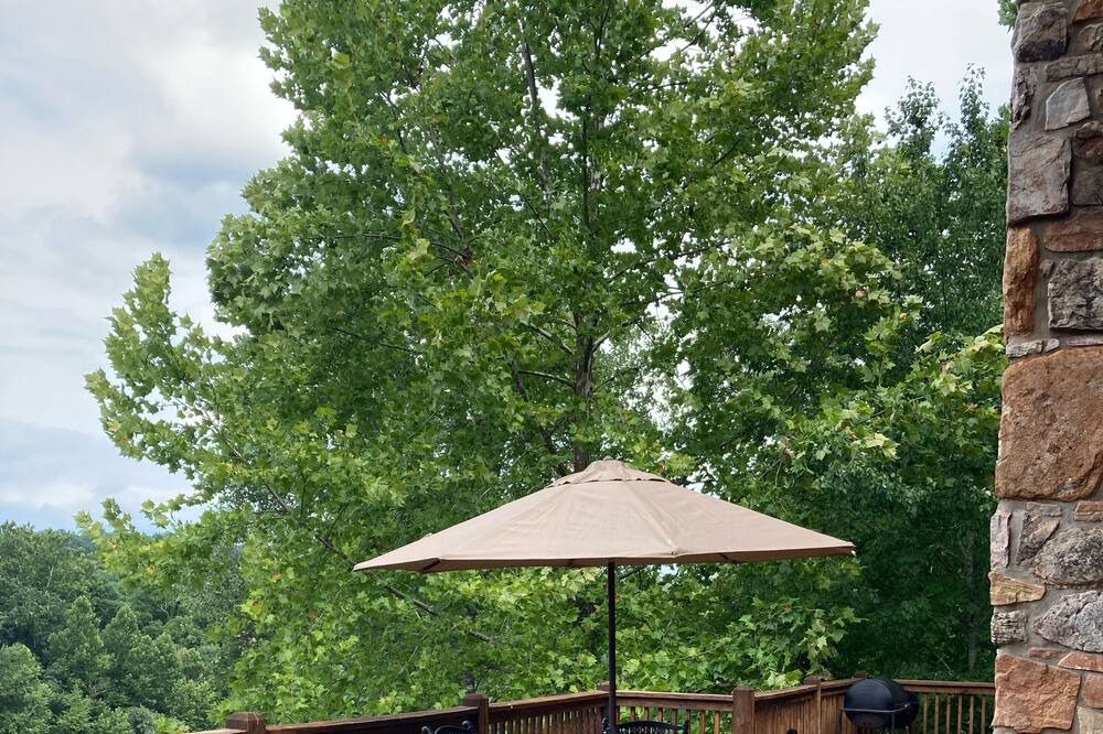 Photo of Patio Balcony in Van Buren