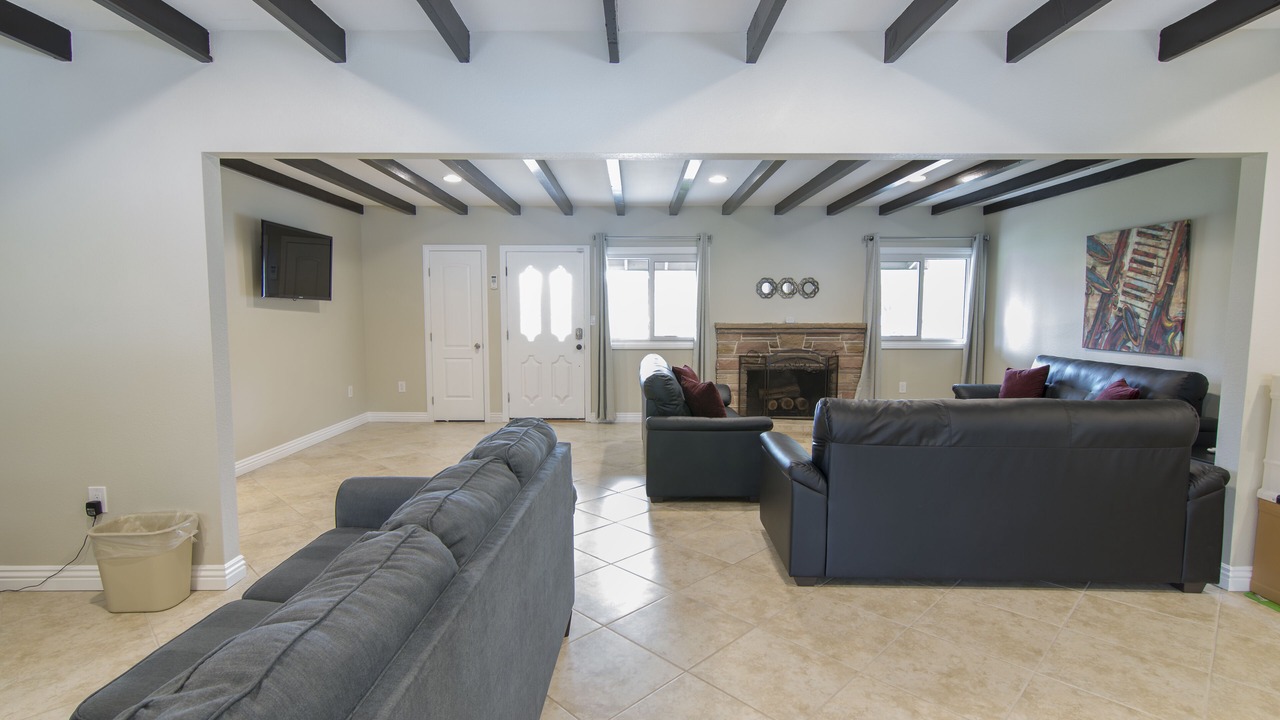 Photo of Livingroom in Anaheim Colony Historic District