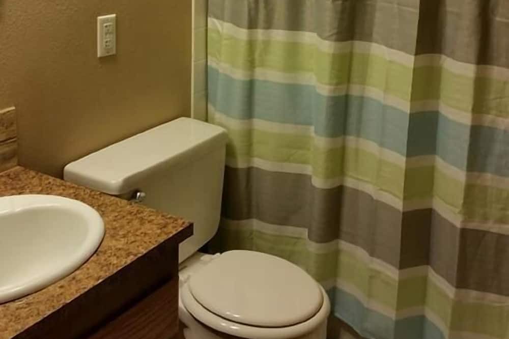 Photo of Bathroom in Coulee City