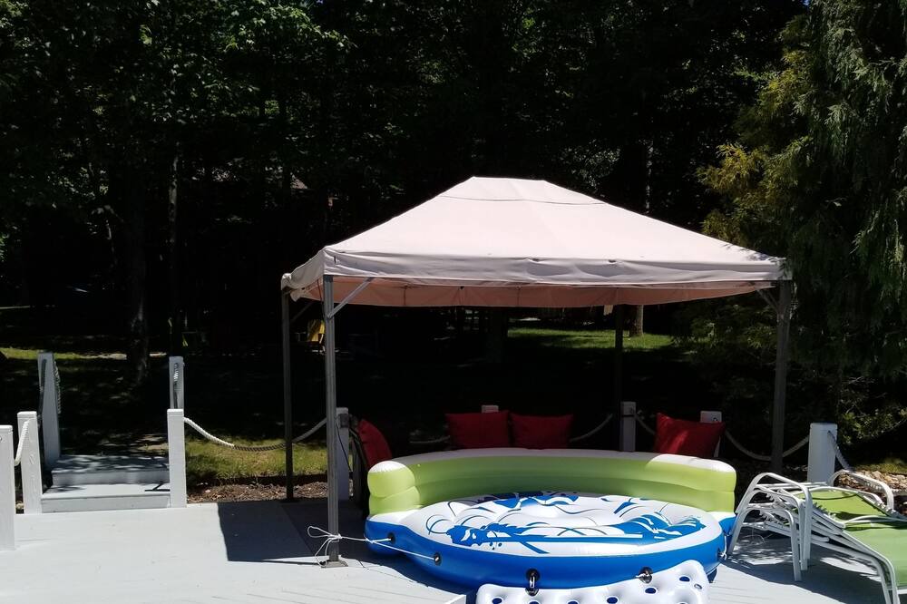 Photo of Outdoor in Treasure Lake