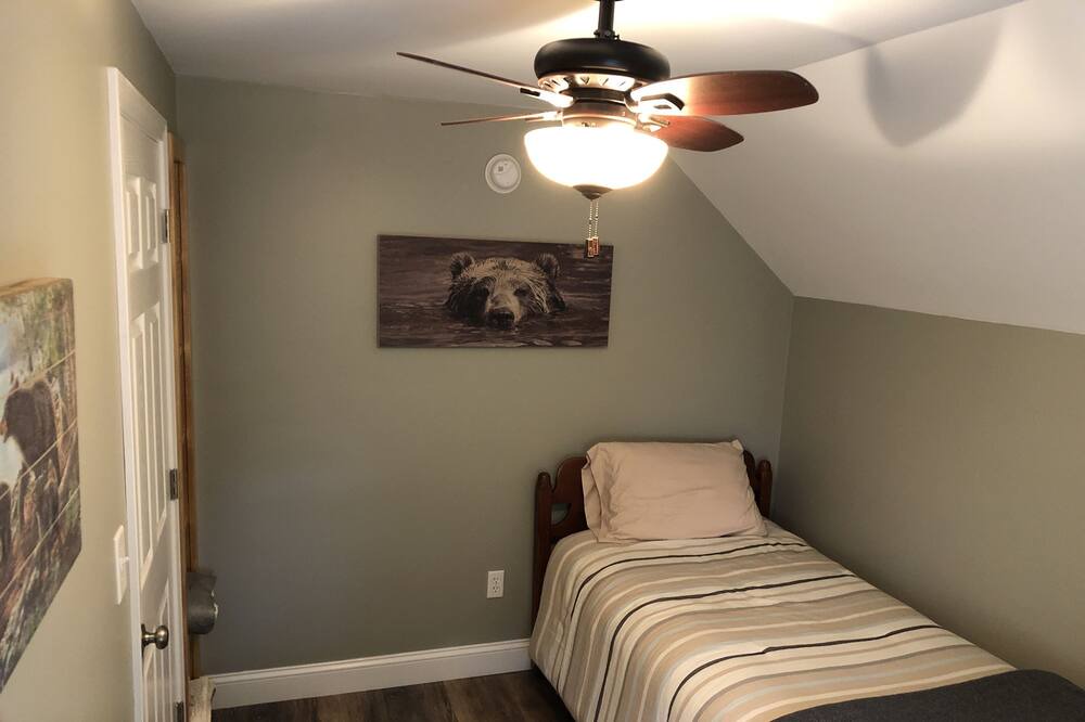 Photo of Bedroom in Millinocket