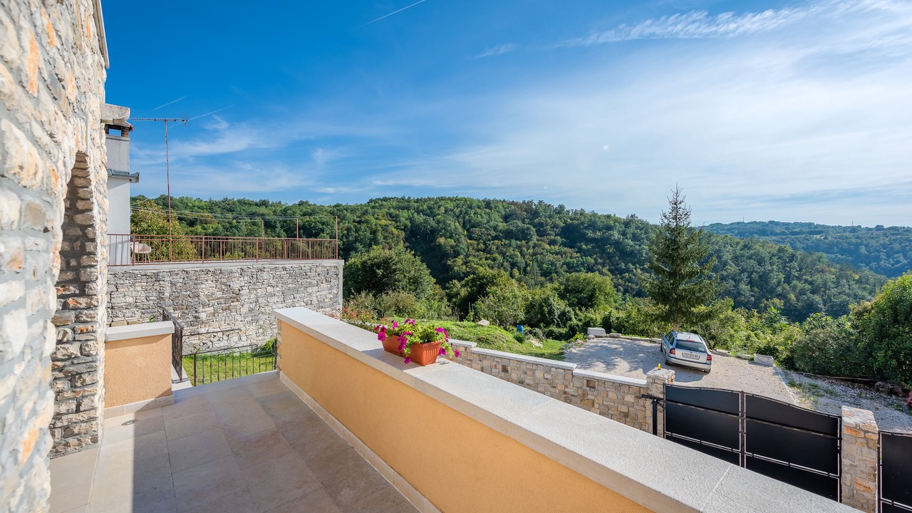 Photo of Outdoor in Beram