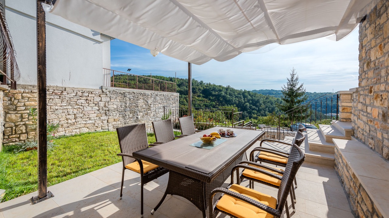 Photo of Outdoor in Beram