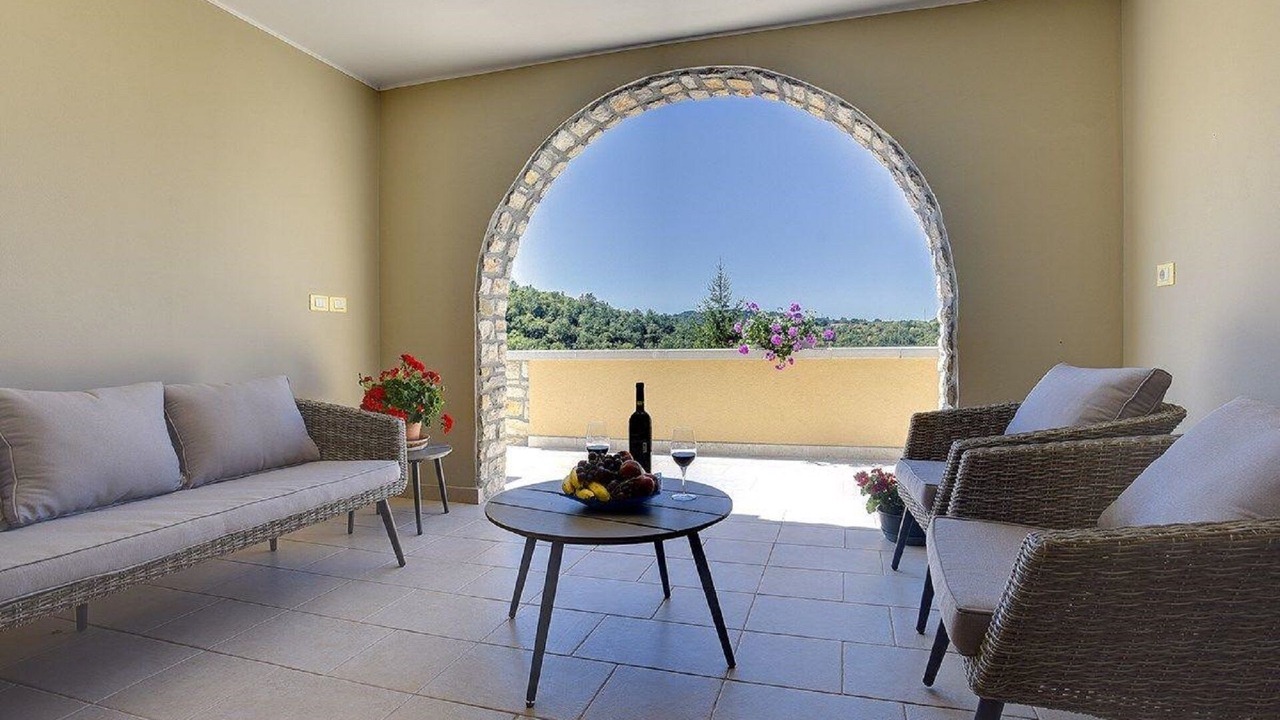 Photo of Outdoor in Beram