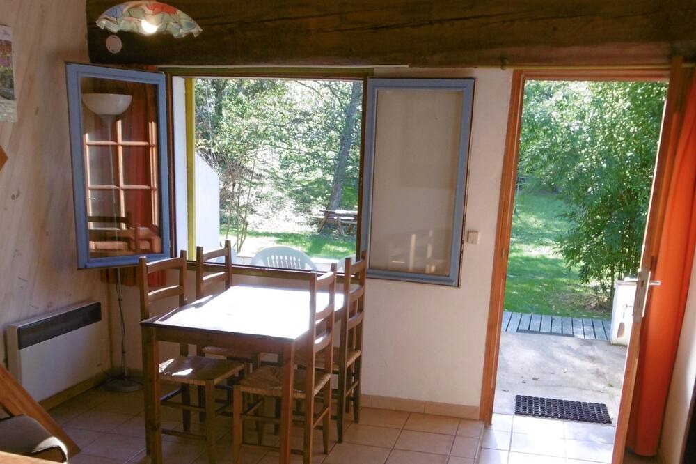 Photo of Livingroom in Fougax-et-Barrineuf