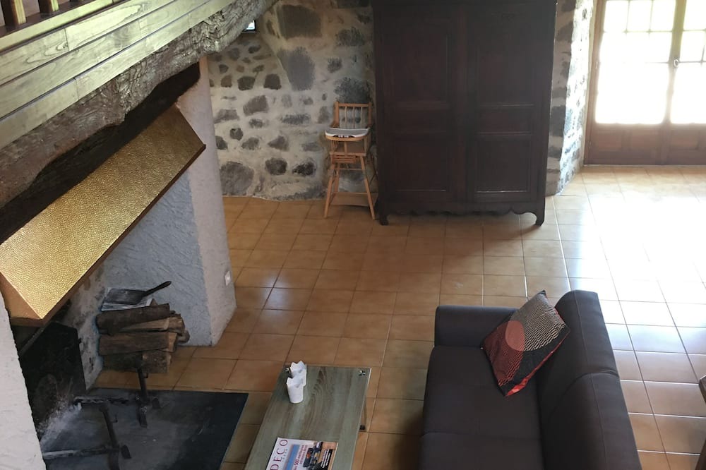 Photo of Livingroom in Saint-Cirgues-de-Malbert