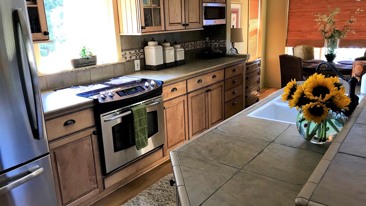 Photo of Kitchen in Allyn-Grapeview