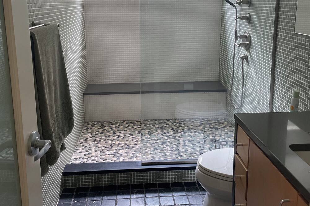 Photo of Bathroom in Palenville