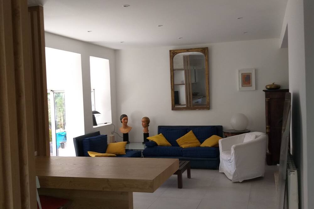 Photo of Livingroom in Celleneuve