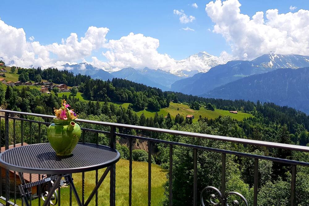 Photo of Patio Balcony in Beatenberg