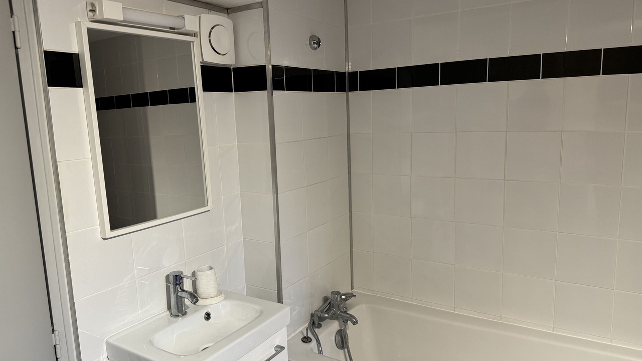 Photo of Bathroom in Beaune-les-Mines