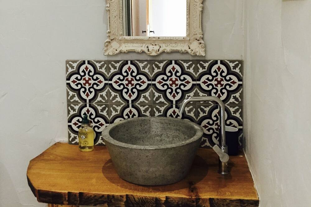 Photo of Bathroom in Gaudies