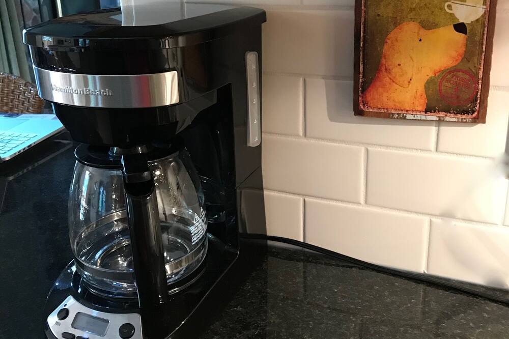 Photo of Kitchen in Oregon Water Wonderland