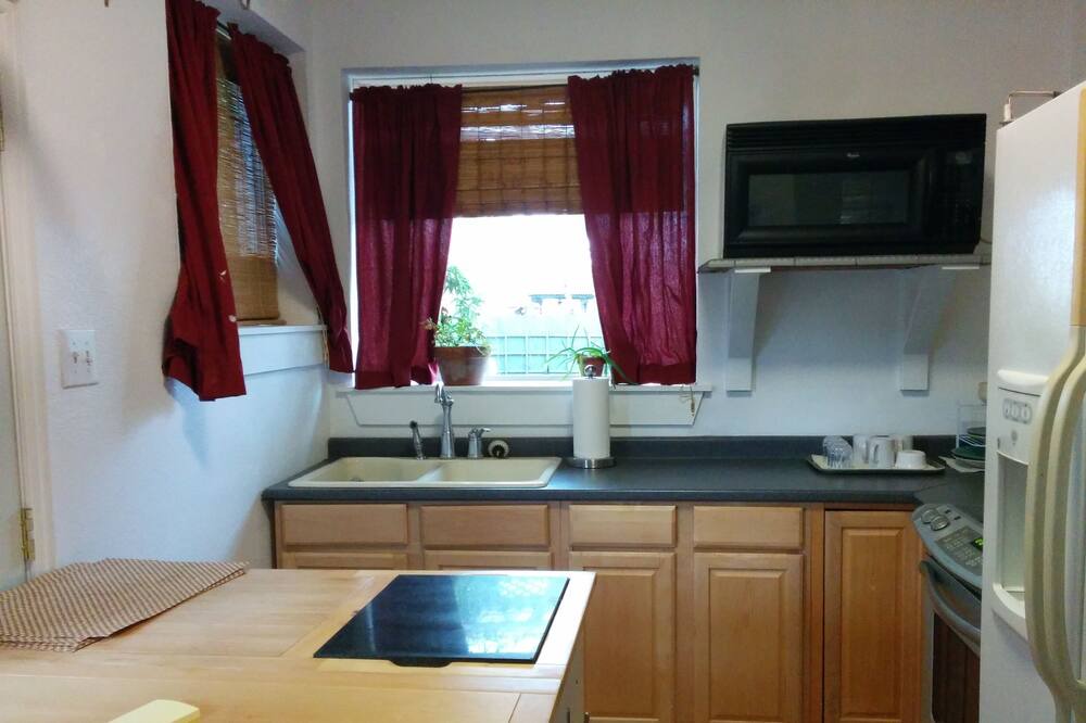 Photo of Kitchen in Lower Greenville