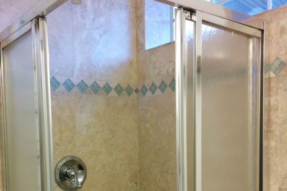 Photo of Bathroom in Lower Greenville