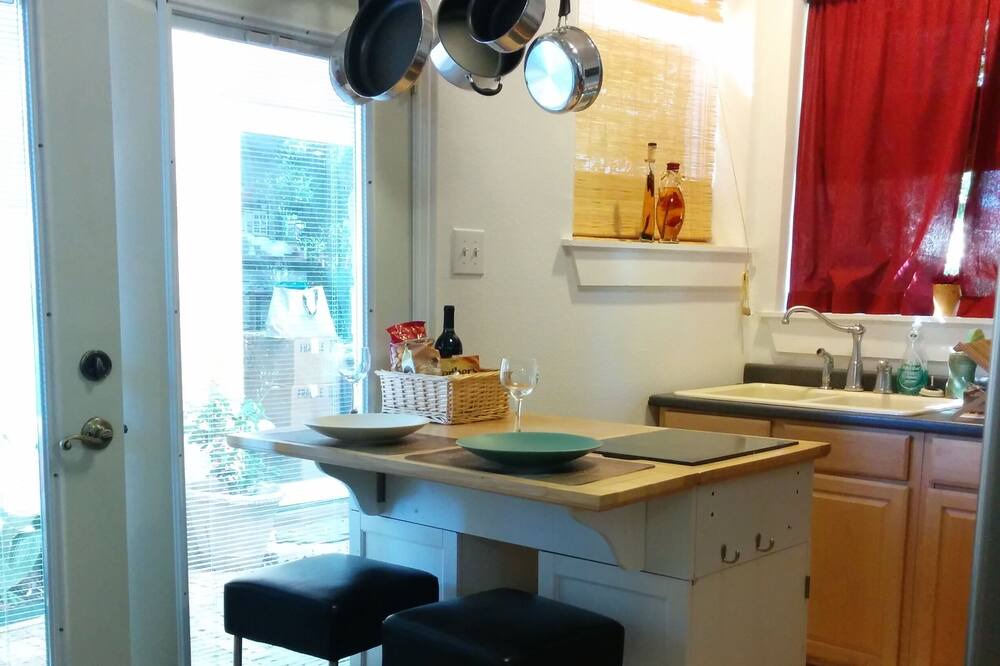 Photo of Kitchen in Lower Greenville