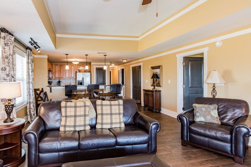 Photo of Livingroom in Talladega