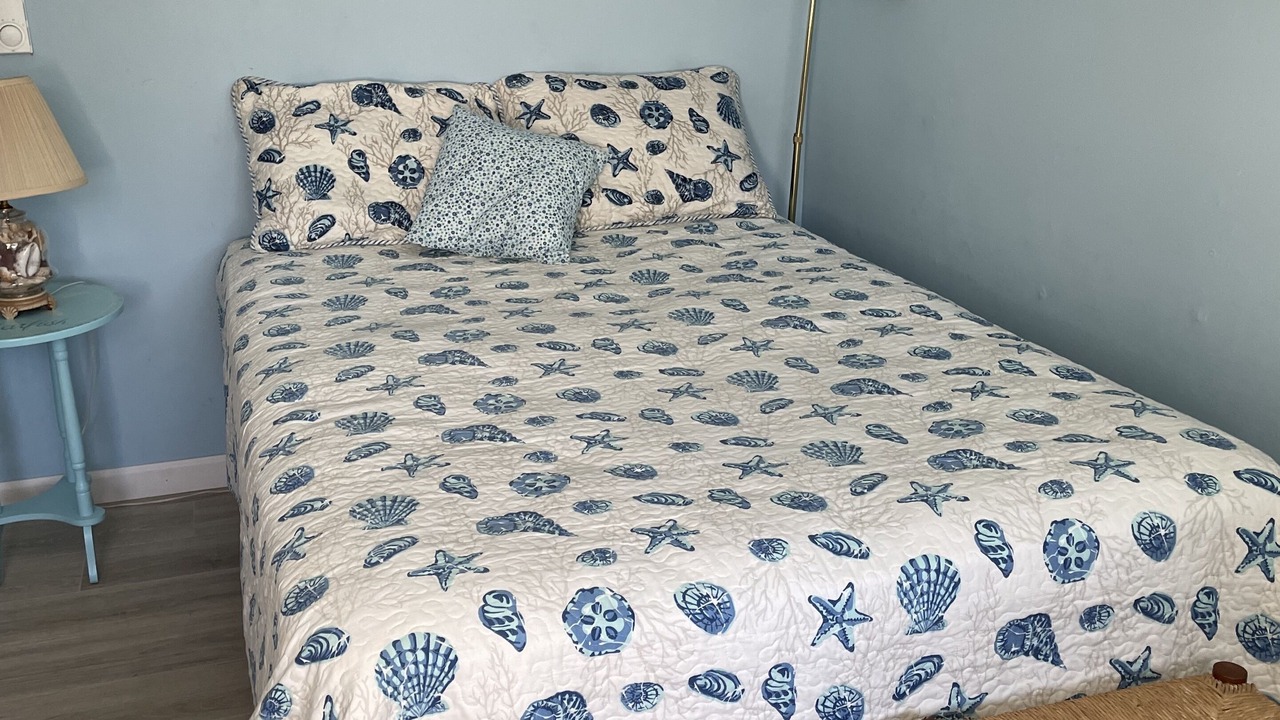 Photo of Others in Clinton