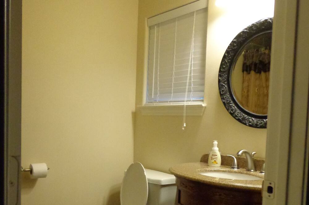 Photo of Bathroom in Cape Royale
