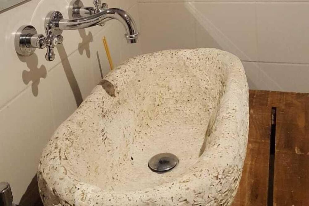 Photo of Bathroom in Arcabell