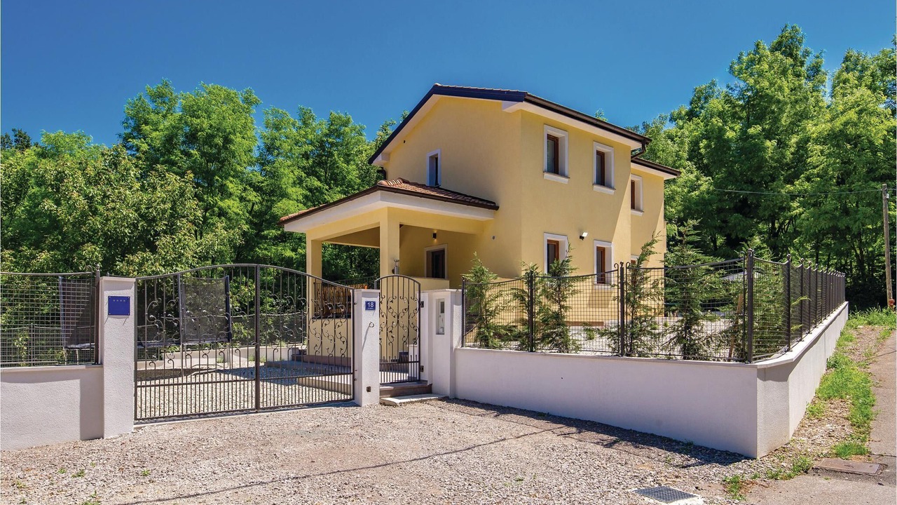Photo of Outdoor in Sarsoni