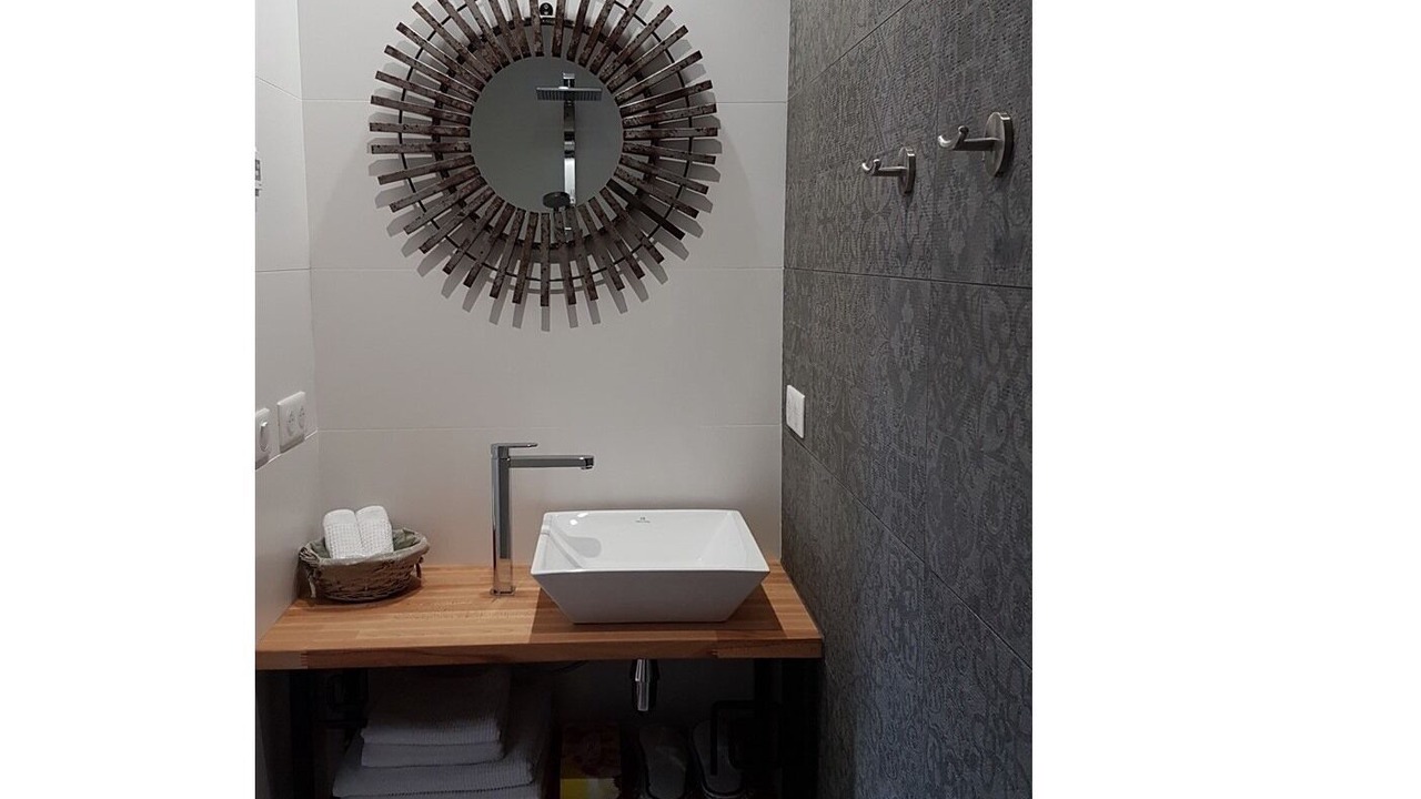 Photo of Bathroom in Nyls