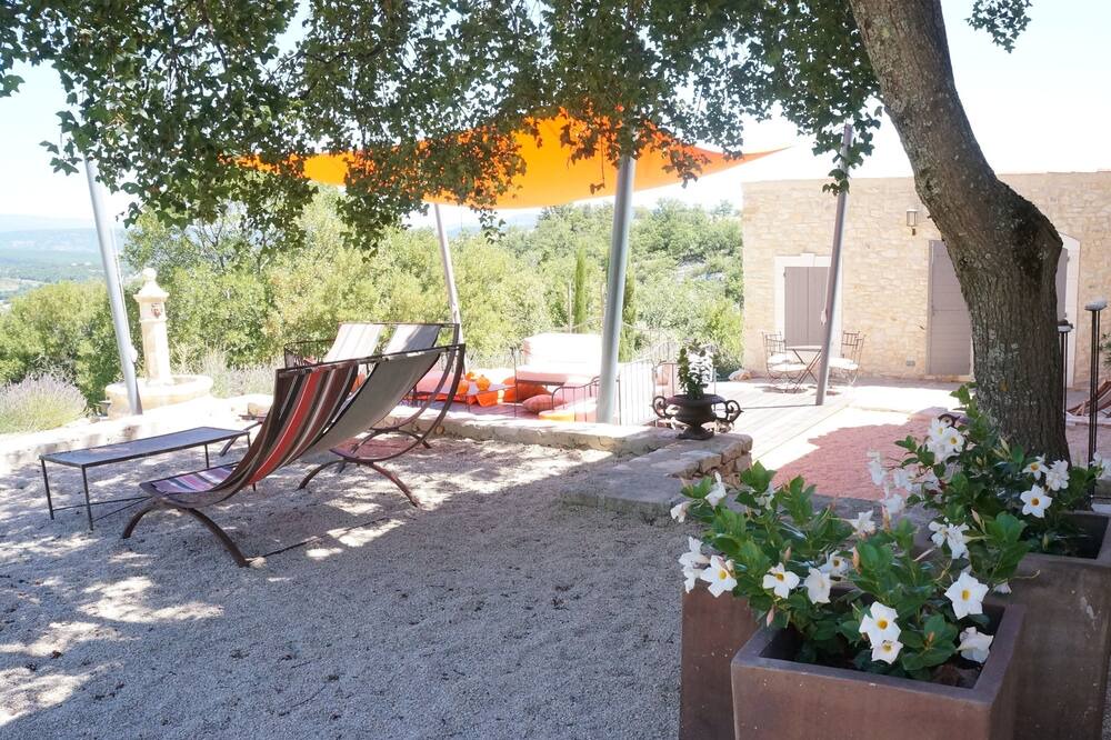 Photo of Patio Balcony in Simiane-la-Rotonde