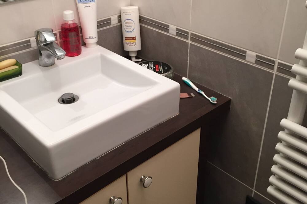 Photo of Bathroom in Alco