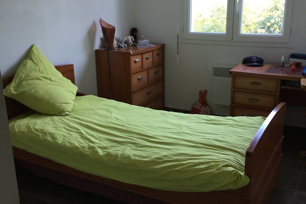 Photo of Bedroom in Alco