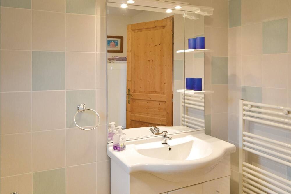 Photo of Bathroom in Beauvois