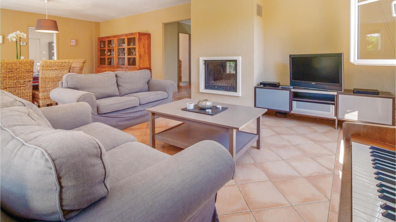 Photo of Livingroom in Thezan-les-Beziers