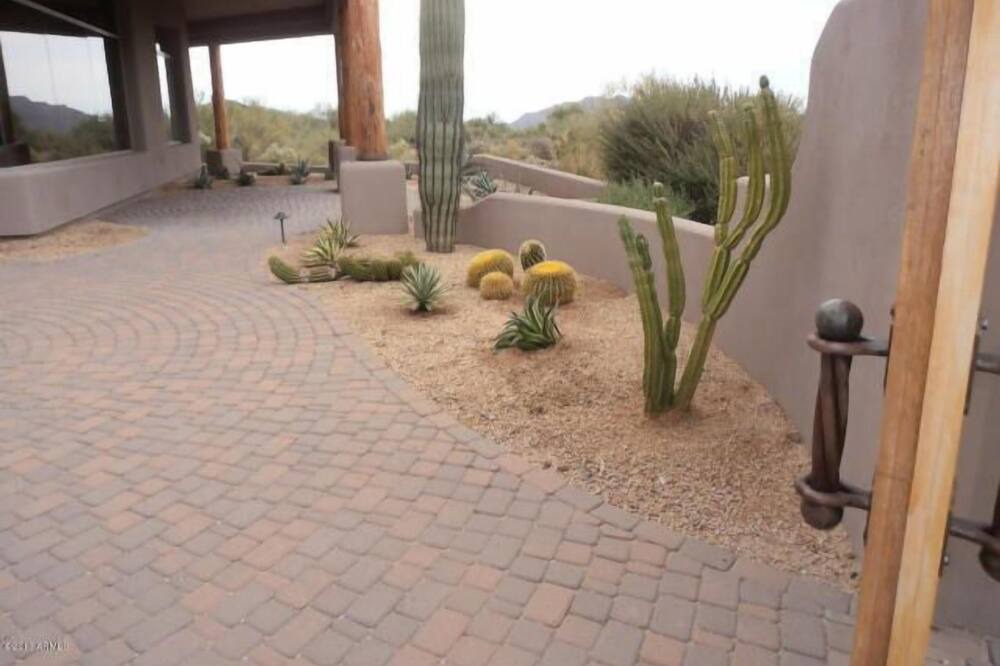 Photo of Outdoor in Desert Mountain