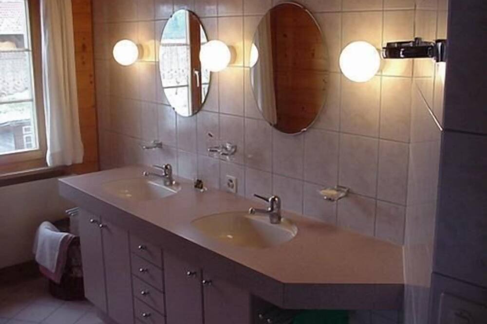 Photo of Bathroom in Erlen