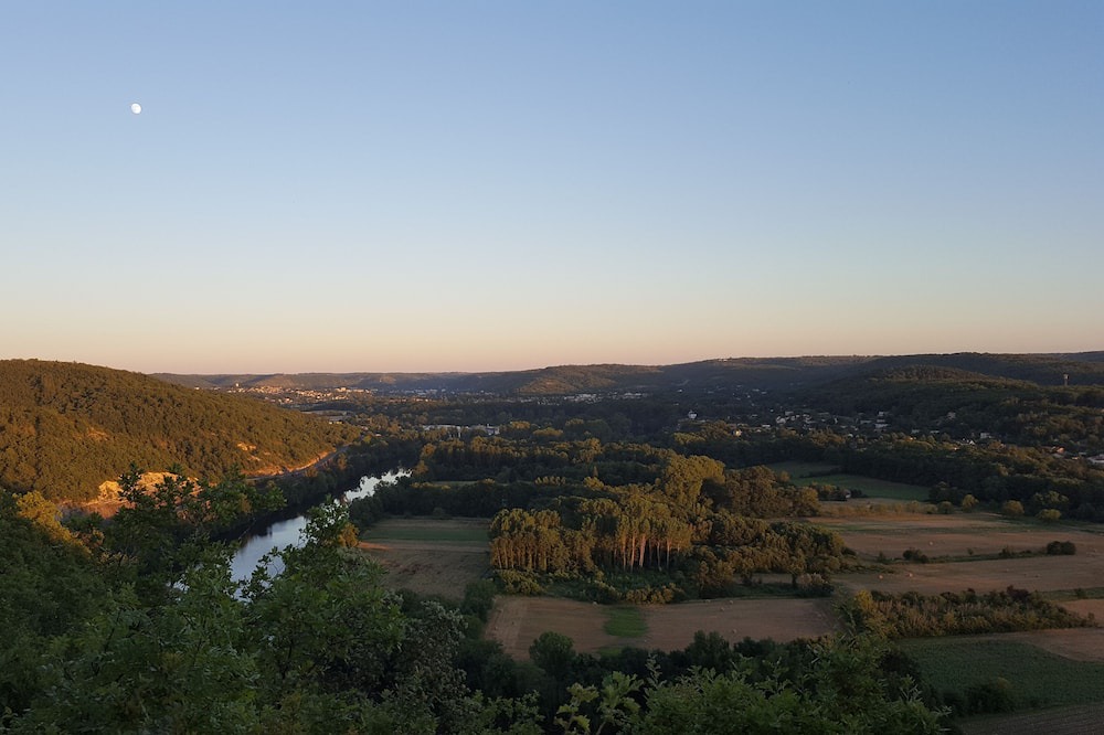 Photo of Outdoor in Calamane