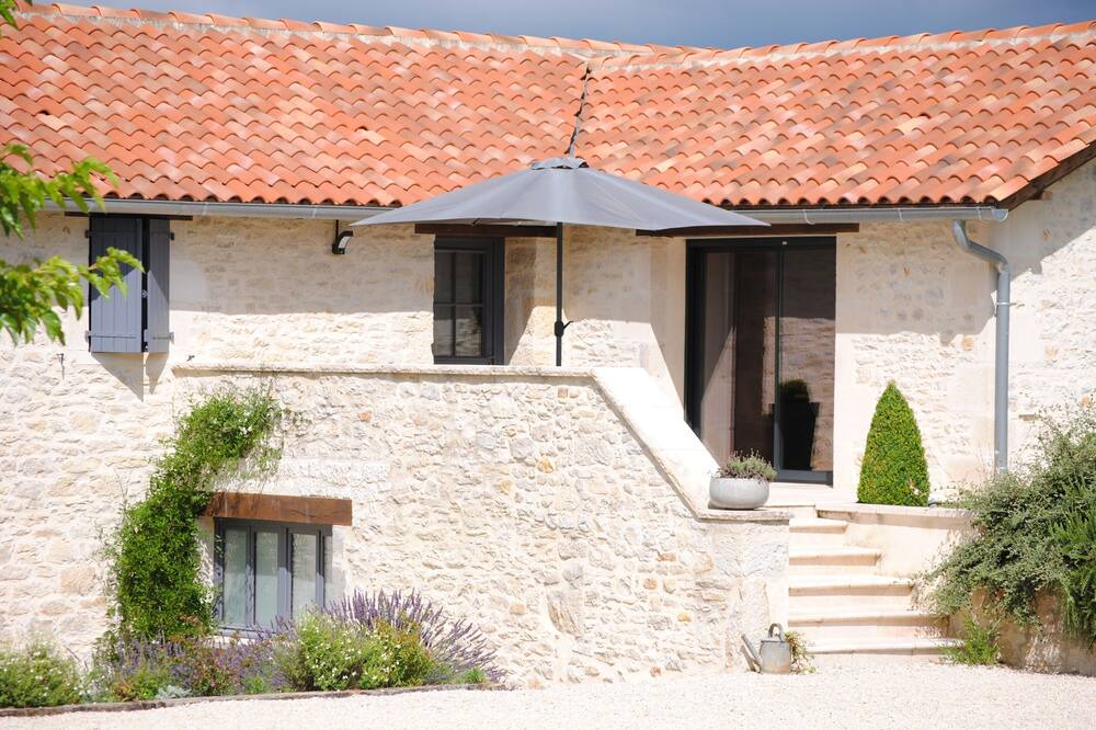 Photo of Outdoor in Calamane