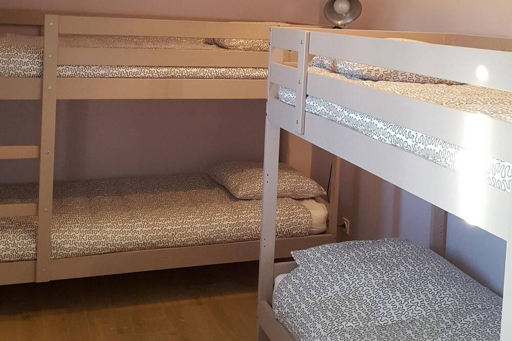 Photo of Bedroom in Calamane
