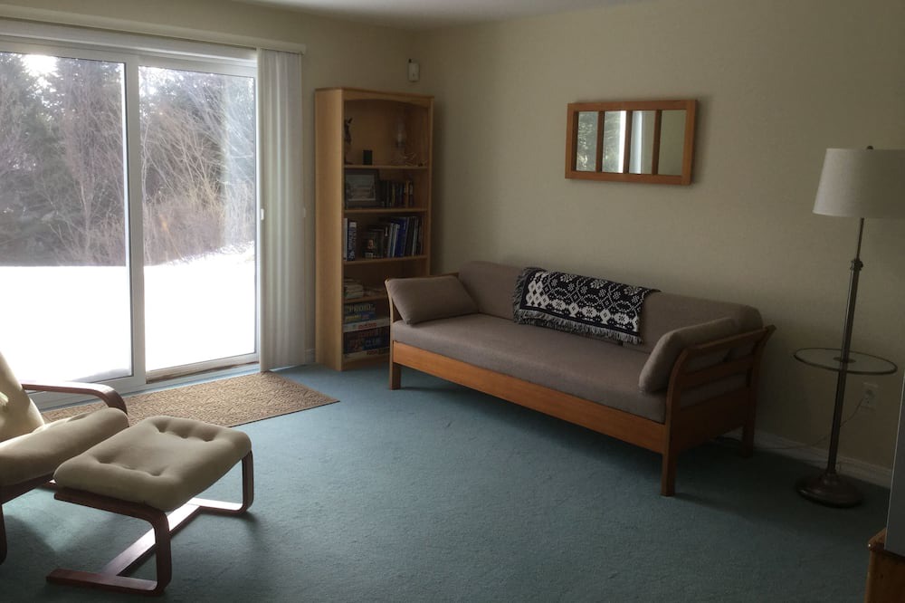 Photo of Livingroom in New River Beach