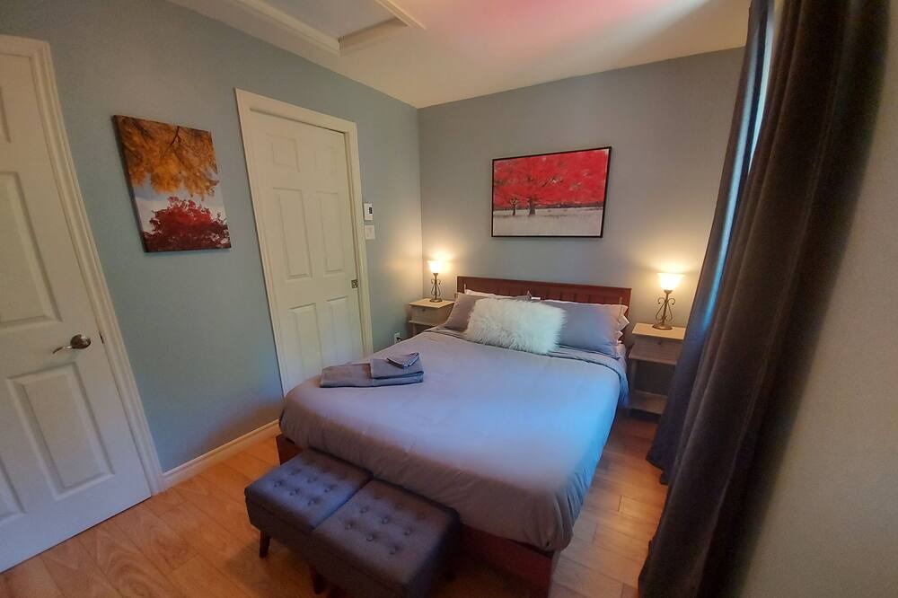 Photo of Bedroom in Petite-Riviere-Saint-Francois