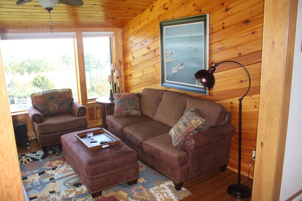 Photo of Livingroom in Lake George