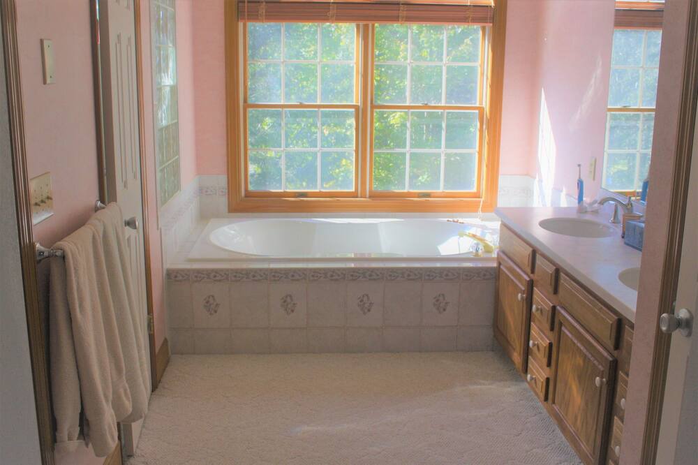 Photo of Bathroom in Lake George