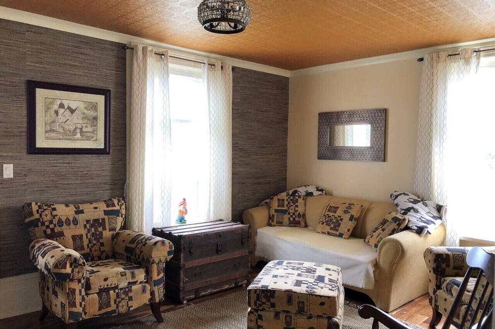 Photo of Livingroom in Oro-Medonte
