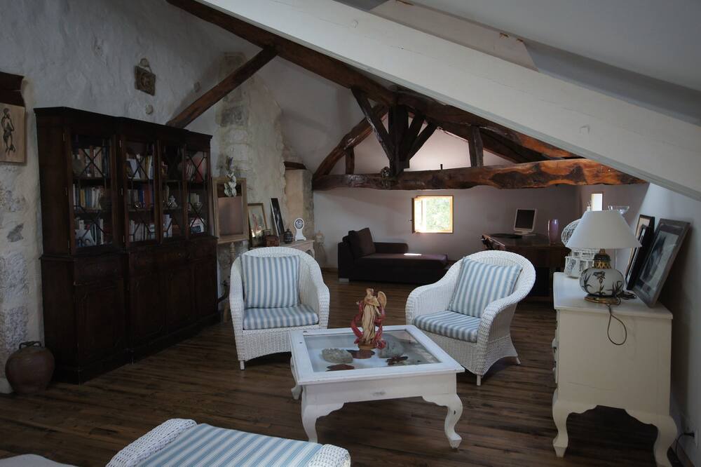 Photo of Livingroom in Castelnau-sur-l'Auvignon