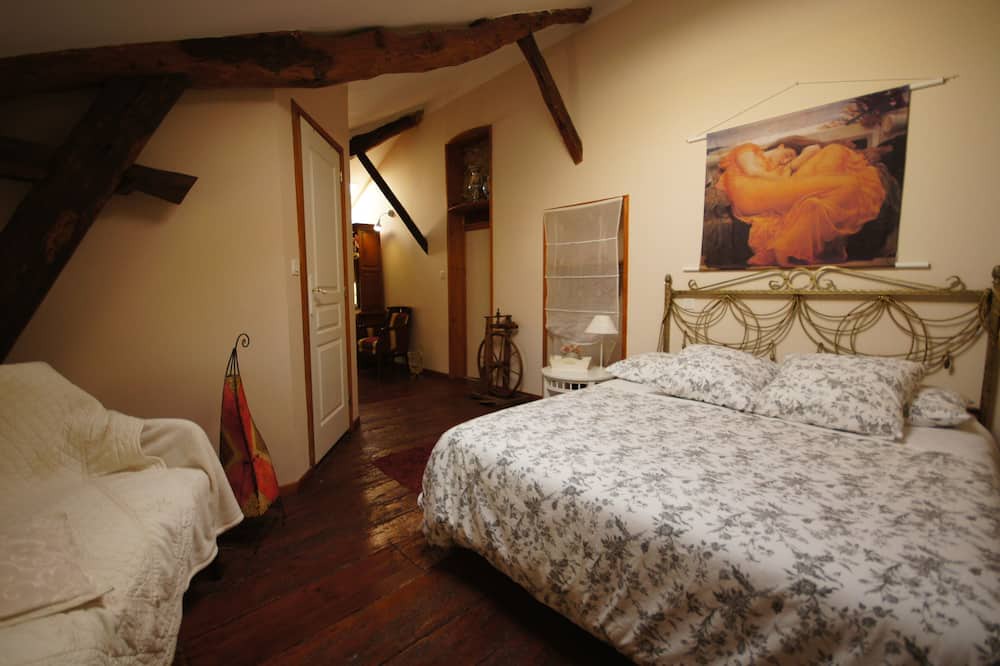 Photo of Others in Castelnau-sur-l'Auvignon