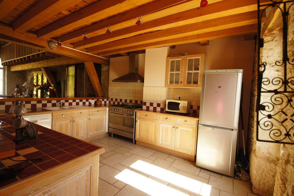 Photo of Kitchen in Castelnau-sur-l'Auvignon