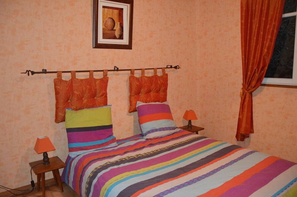 Photo of Bedroom in Riols