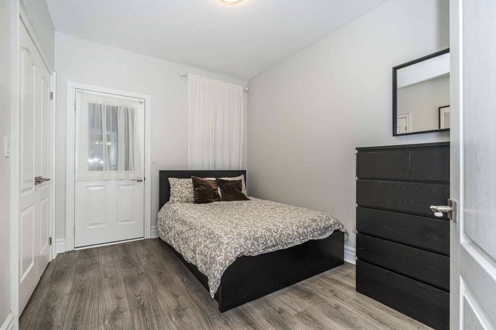 Photo of Bedroom in Little Portugal