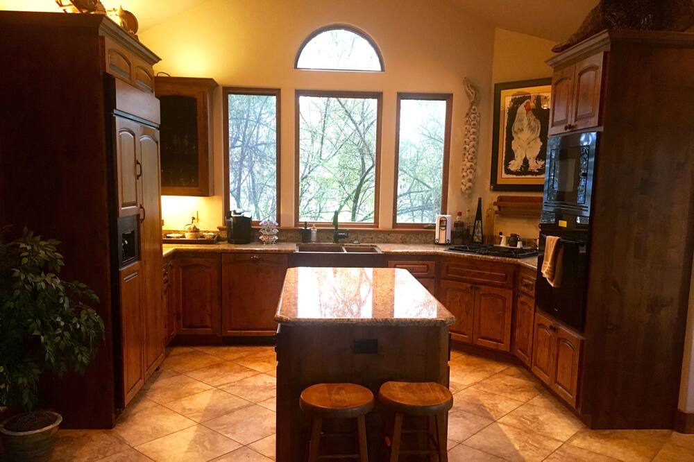 Photo of Kitchen in St. Helena