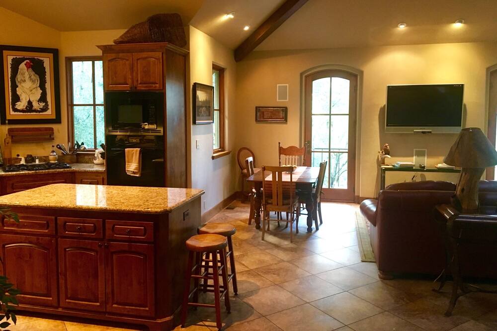 Photo of Bedroom in St. Helena