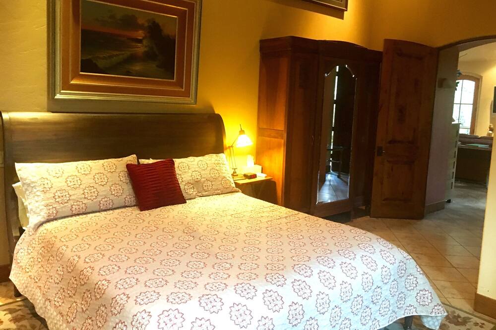 Photo of Bedroom in St. Helena